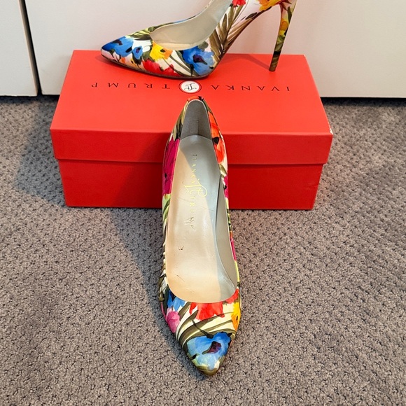 Ivanka Trump Multicolor Floral Heels - Picture 2 of 4